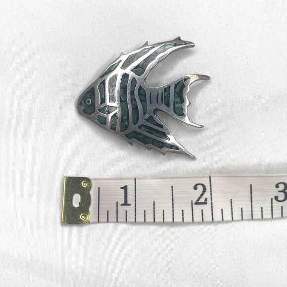Vintage 925 Stamped Sterling Silver Green & Black Mexican Angel Fish Brooch - Picture 3 of 4